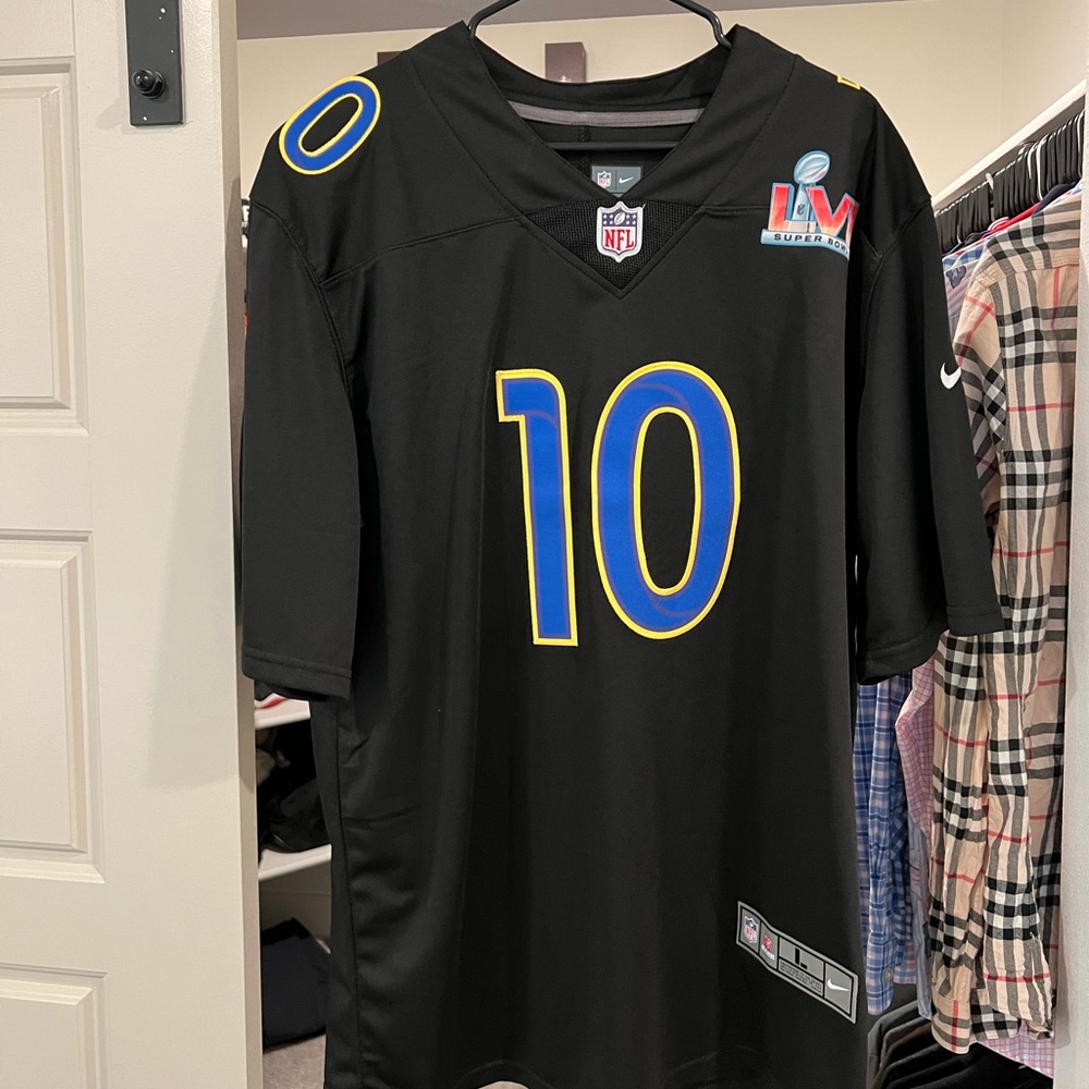 BRAND NEW NEVER WORN Cooper Kupp Super Bowl Jersey in a size Large.